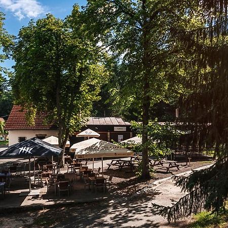 Hotel Rekreacni Areal Prihrazy Zdar  Exterior foto